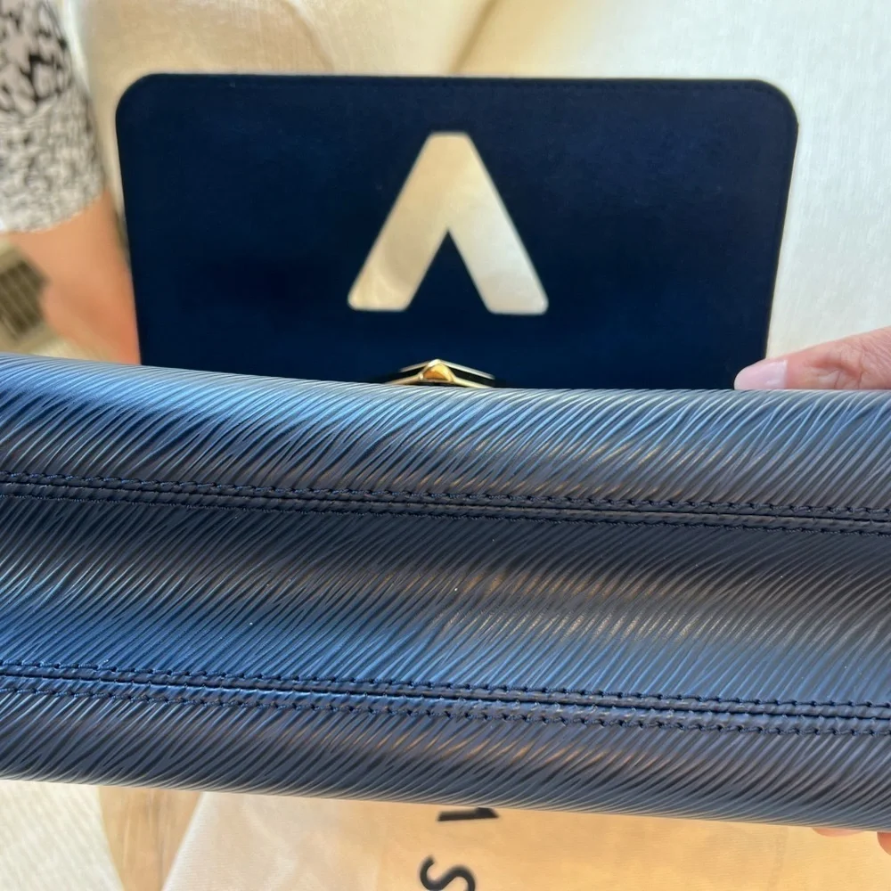 Louis Vuitton Epi Twist Shoulder Bag MM